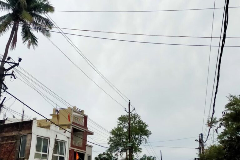 पूर्णिया में आज भारी बारिश का ऑरेंज अलर्ट, 60 KM की रफ्तार से चलेंगी तूफानी हवाएं