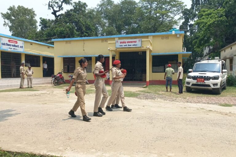 बरारी में सशक्त स्थायी समिति के 3 पदों के लिए मतदान शुरू, एसडीएम की देखरेख में 11 पार्षद चुनेंगे अपनी ‘कैबिनेट’