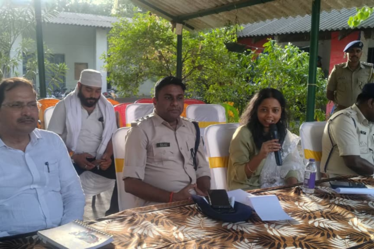 सासाराम में बकरीद को लेकर शांति समिति की बैठक: SDO ने भाईचारे के साथ पर्व मनाने की अपील