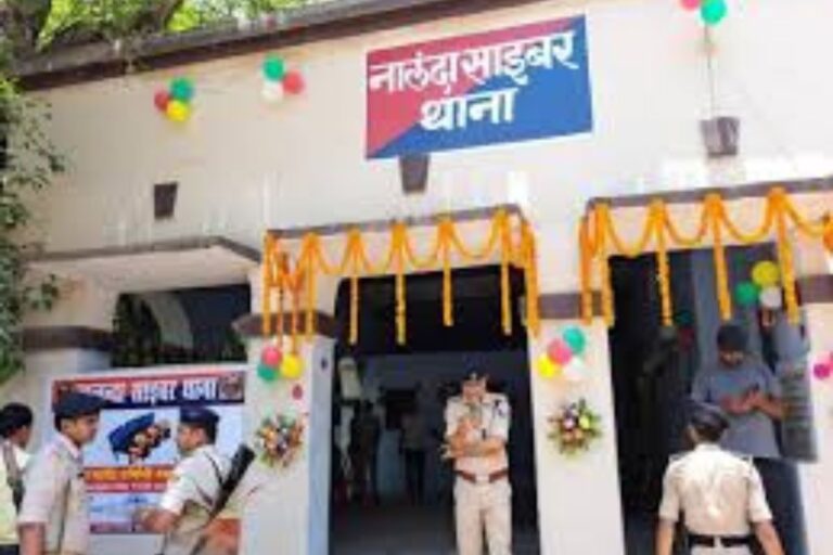 भारी छूट का लालच देकर साइबर ठग उड़ा रहे बैंक की रकम, सोशल मीडिया पर फर्जी डिस्काउंट विज्ञापनों से संगठित ठगी