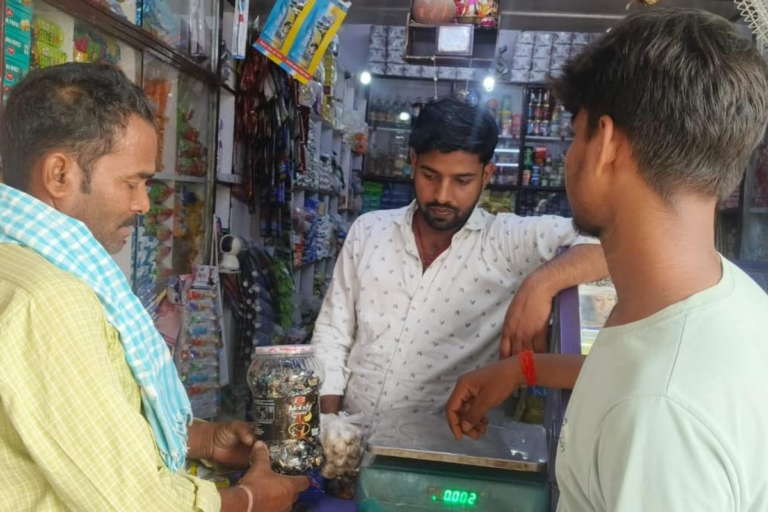 भोजपुर में मेलोडी चॉकलेट की बढ़ी दीवानगी; युवा बोले- अब डेयरी मिल्क नहीं, मेलोडी करेंगे गिफ्ट