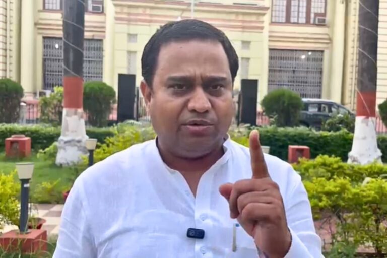 ‘शिक्षक इंसान हैं या मशीन…?’ डबल ड्यूटी पर भड़के बिहार के MLC, बोले- ACS खुद कर के दिखाएं जनगणना