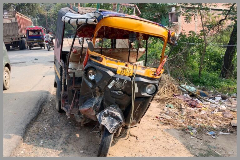 Darbhanga: बिरौल में बाइक-टेम्पू की टक्कर, एक युवक की मौत, दो गंभीर