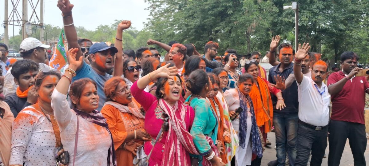 Bengal Election Result : बंगाल में बीजेपी को दो तिहाई बहुमत, भवानीपुर में हार गयी ममता 3 Bjp 1