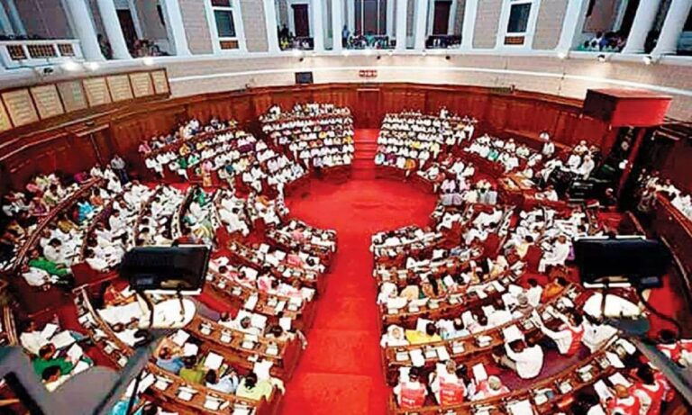 पश्चिम बंगाल विधानसभा सील, मंत्रियों के कमरों से हटा दी गयी ममता की तस्वीर