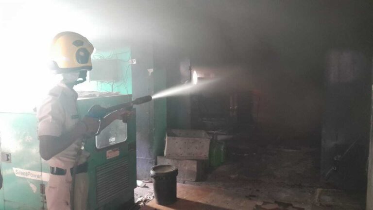 बेकरी का ओवेन ब्लास्ट, लाखों की संपत्ति जली