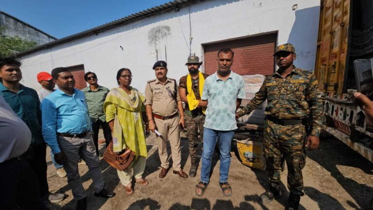 1500 पीस प्रतिबंधित कोडिन कफ सिरप संग तस्कर गिरफ्तार