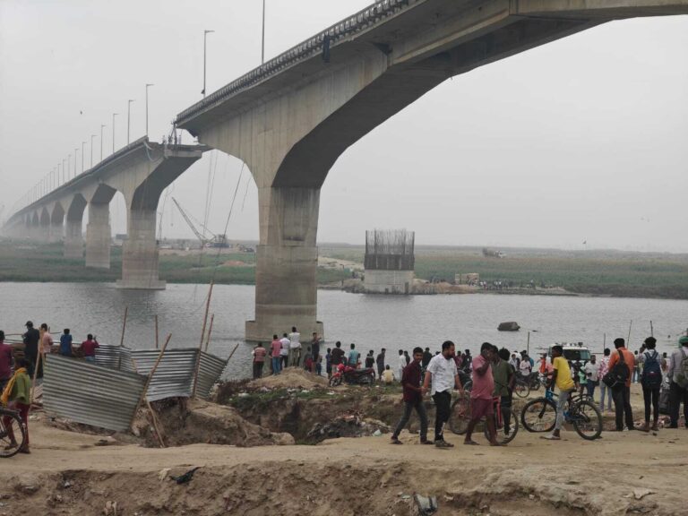 BHAGALPUR : विक्रमशिला सेतु संकट : बीआरओ की टीम ने किया असेसमेंट, क्षतिग्रस्त हिस्से से कुछ दूरी पर पुल की संरचना मजबूत