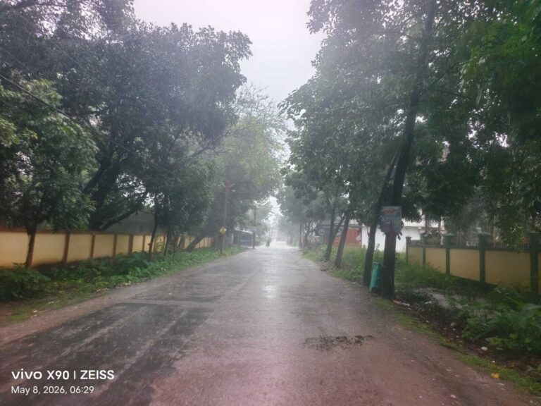 KISHANGANJ : सुबह चार बजे शुरू हुई बारिश, मक्का किसानों की बढ़ी चिंता