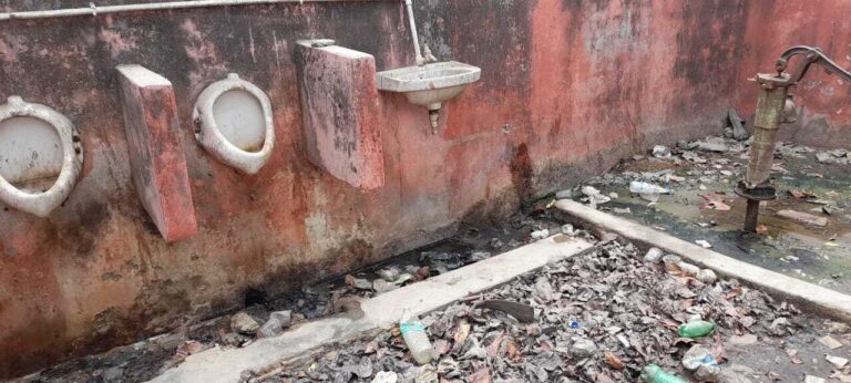 Supaul, प्रतापगंज बाजार में मूलभूत सुविधाओं का घोर अभाव