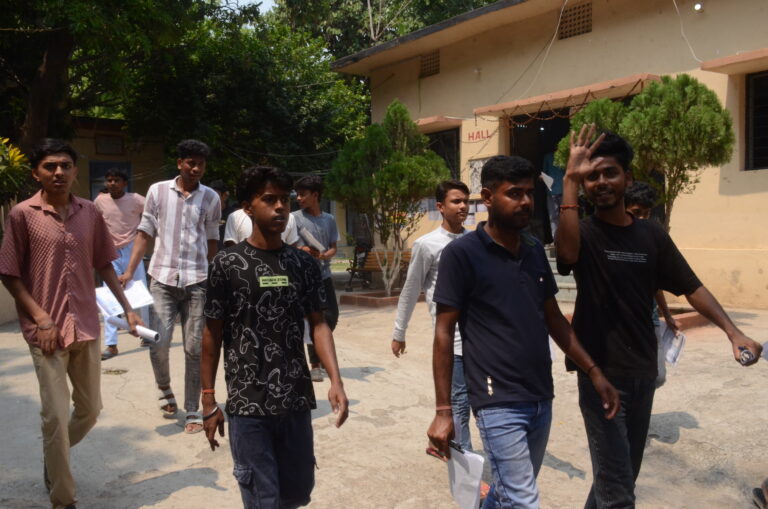bhagalpur news. जिले के 18 केंद्रों पर सीएटी परीक्षा संपन्न