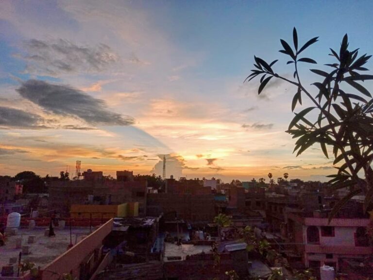 आंशिक बादल के साथ सतायेगी उमस, देर रात आंधी-बारिश की संभावना