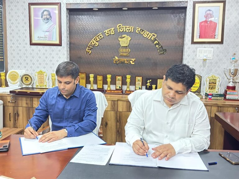 देवघर के नये डीसी ने संभाला पदभार, कहा : श्रावणी मेले की तैयारी पहली प्राथमिकता