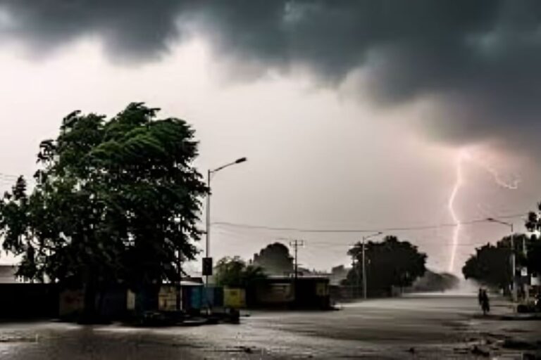 बिहार में आज भी जारी रहेगा आंधी-बारिश और ठनका का दौर, पटना में देर रात हुई झमाझम बारिश