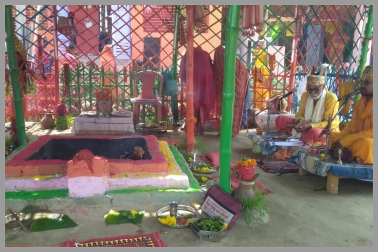 Madhubani: भटगामा नवटोली में मारुति नंदन महायज्ञ की धूम, श्रद्धालुओं की उमड़ी भीड़
