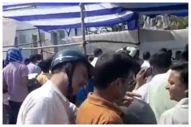 Muzaffarpur: सिकंदरपुर स्टेडियम में लगी लंबी कतारें, लोक अदालत में ऑन स्पॉट निपटारा