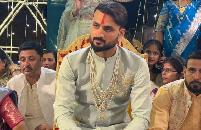 ‘हाथ जोड़कर निवेदन है, अपने-अपने घर चले जाइए’, तिलक समारोह में लोगों से क्यों गुहार लगाने लगे आकाश दीप?