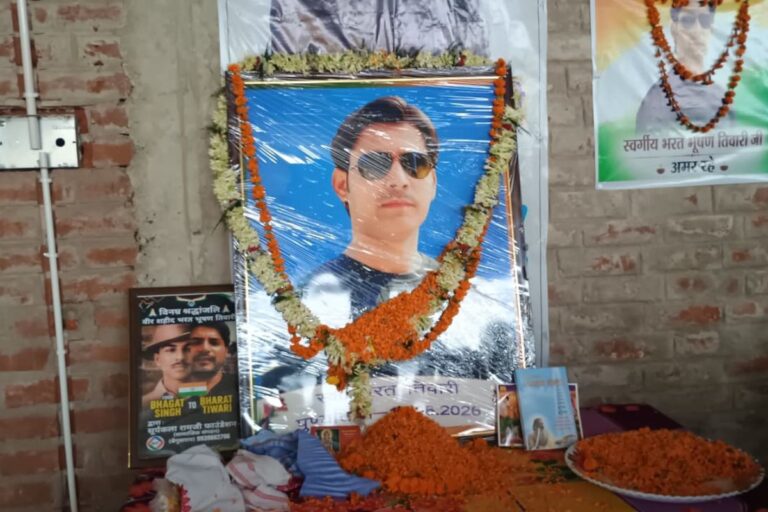 भरत तिवारी एनकाउंटर केस: ब्रह्मभोज में जुटे 25 हजार लोग, सैंड आर्ट से दी गई भावुक श्रद्धांजलि