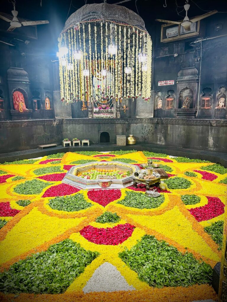 दर्शन और बिजली : गया के प्रमुख मंदिरों में आरती का समय निर्धारित, श्रद्धालुओं के लिए दर्शन व्यवस्था आसान