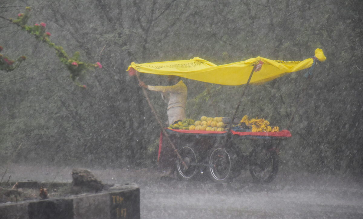 Aaj Ka Mausam: अगले 24 घंटे में कई राज्यों में भारी से बहुत भारी बारिश, तेज होगी मानसून की रफ्तार 3 20260614357L