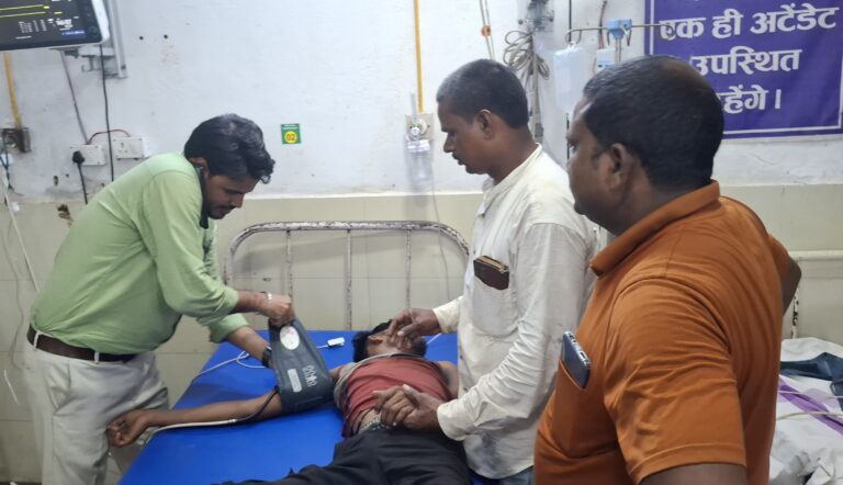 Purniya News : प्रेमिका से वीडियो कॉल पर बात करते-करते युवक ने लगायी फांसी, हालत नाजुक
