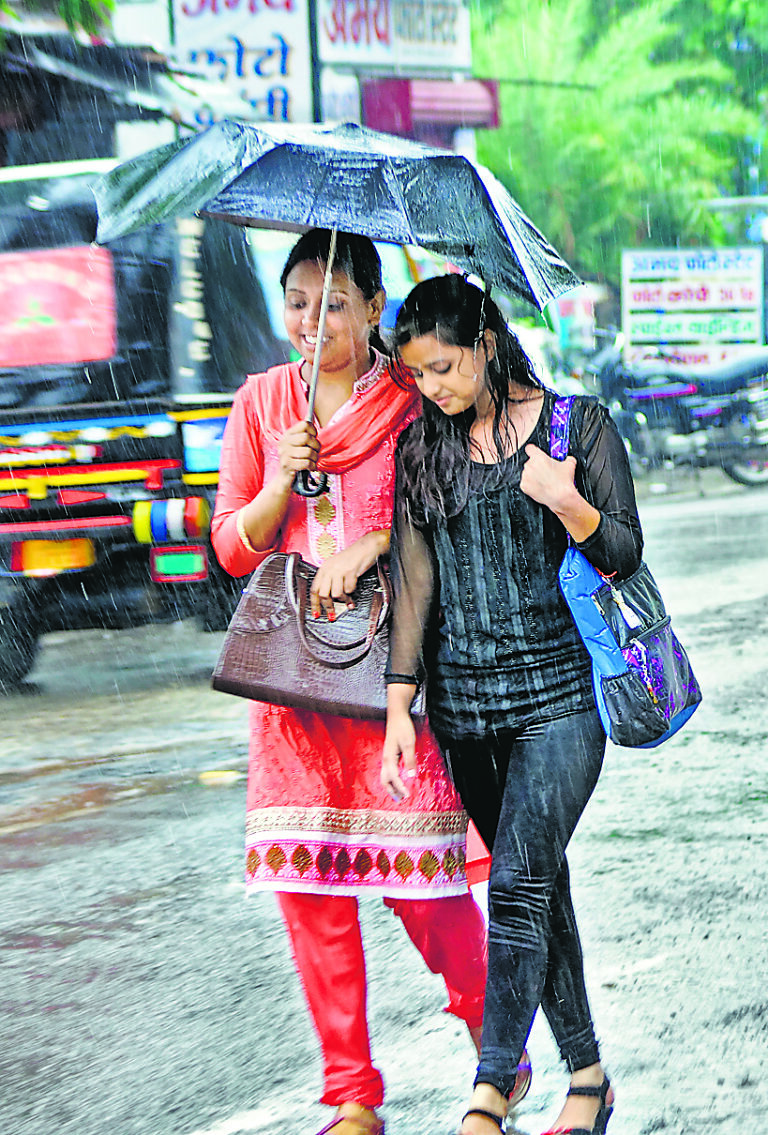 सासाराम में आज आसमान में छाए रहेंगे बादल, कई इलाकों में हल्की से मध्यम बारिश के आसार