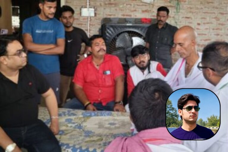 भरत तिवारी की श्रद्धांजलि सभा में जुटे लोग, मानवाधिकार संगठन ने परिजनों को दिया न्याय का भरोसा