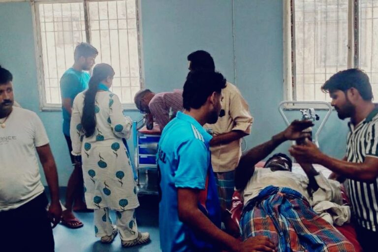 चौसा-बक्सर मार्ग पर दो बाइकों की आमने-सामने टक्कर, 2 लोग गंभीर