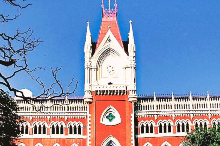 टीएमसी नेताओं के अपमान पर कलकत्ता हाईकोर्ट ने पुलिस की भूमिका पर उठाये सवाल, अंतरिम आदेश से इनकार