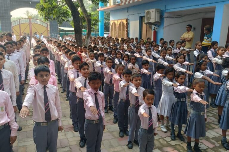 आग लगने से पहले संभलिए, उदाकिशुनगंज में मॉक ड्रिल के जरिए सिखाए गए बचाव के गुर