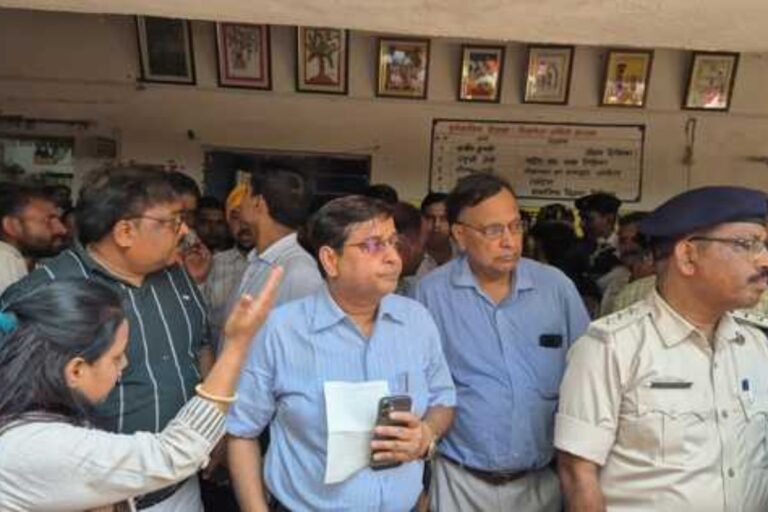 कस्तूरबा स्कूल खरौंधी प्रकरण : 5 दोषी कर्मियों की बर्खास्तगी के बाद बीईईओ और बीपीओ का वेतन बंद