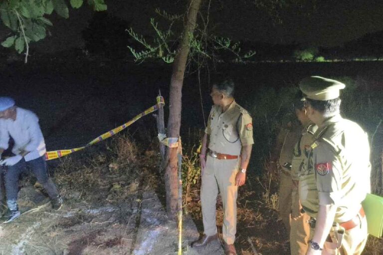 गाजीपुर: पुलिस को देखते ही कमलेश ने की फायरिंग, व्यापारी हत्याकांड का वांटेड मुठभेड़ में ढेर
