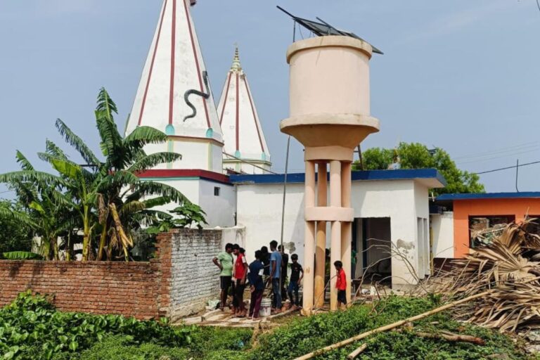 गोड्डा: नेताओं से भरोसा उठा तो खुद संभाला मोर्चा, चंदा जुटाकर 2 साल से बंद जलमीनार किया चालू