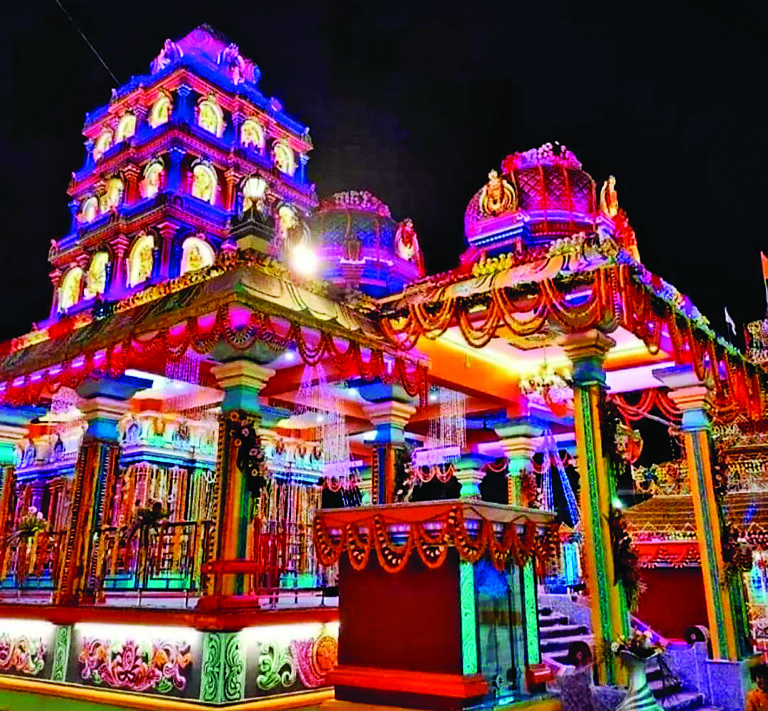 द्रविड़ स्थापत्य शैली का बेजोड़ नमूना है नवादा का गोवर्धन मंदिर, उमड़ती है श्रद्धालुओं की भीड़