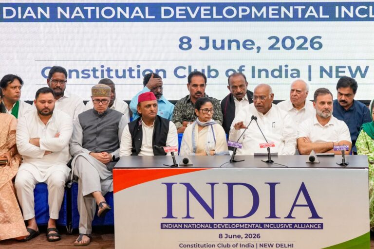 शिक्षा मंत्री के इस्तीफे की मांग से लेकर सर्वदलीय बैठक तक… इन पांच मुद्दों पर केंद्र को घेरेगा ‘इंडिया’ गठबंधन
