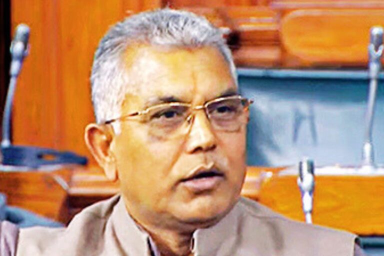 कोलकाता के फुटपाथ जल्द ही हॉकरों से मुक्त होंगे, भाजपा नेता दिलीप घोष का बड़ा बयान