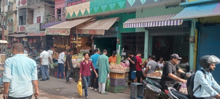 मंडी भाव: फलों के बाजार में आम और लीची की बहार, लेकिन मसालों की कीमतों ने बिगाड़ा रसोई का बजट