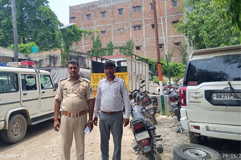 सीवान में 55 किलो पशु मांस के साथ 2 युवक गिरफ्तार, यूपी से लाई जा रही थी खेप
