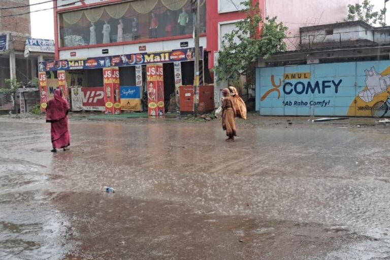 सारण में बदला मौसम का मिजाज, तरैया में झमाझम बारिश, भीषण गर्मी से मिली राहत