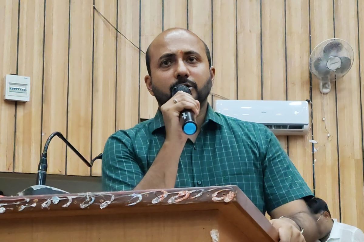Ramgarh: प्रभात खबर प्रतिभा सम्मान समारोह 2026 में मेधावी छात्र-छात्राएं हुए सम्मानित 1 Prabhat Khabar Pratibha Samman 6