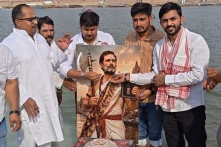 राहुल गांधी को ‘भगवान परशुराम’ बताकर किया जलाभिषेक, मनोज पांडेय बोले- ये सनातन का अपमान