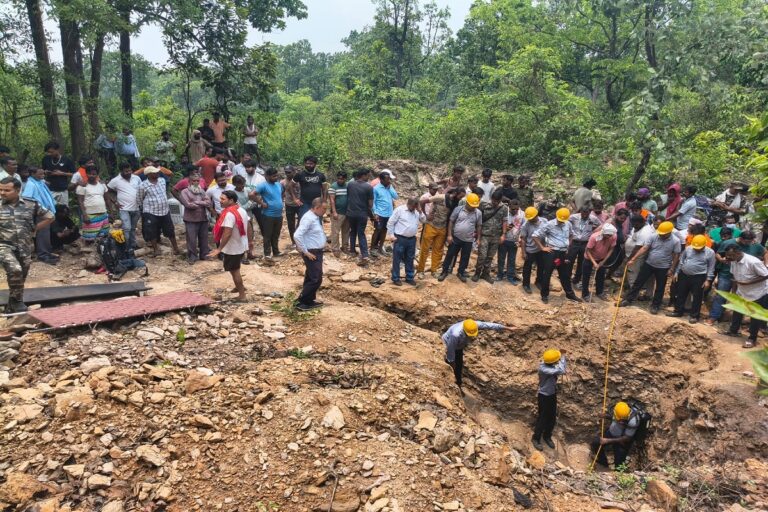 रामगढ़ के अरगड्डा में अवैध खनन बना काल, कोयला खोदने के दौरान चार लोगों की मौत