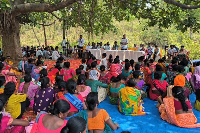खरसावां में आदिवासी उरांव सरना समिति की बैठक, सामाजिक एकजुटता बनाए रखने पर जोर 