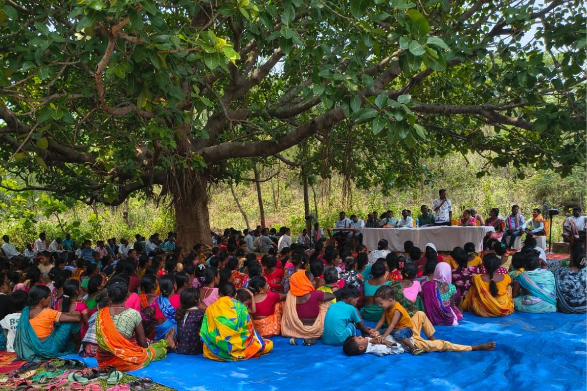 खरसावां में आदिवासी उरांव सरना समिति की बैठक, सामाजिक एकजुटता बनाए रखने पर जोर 2 Seraikela Kharsawan News 1