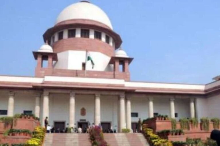 सुप्रीम कोर्ट ने आईएएस अधिकारी संजय प्रसाद के खिलाफ हाई कोर्ट की टिप्पणियों पर रोक लगाई 