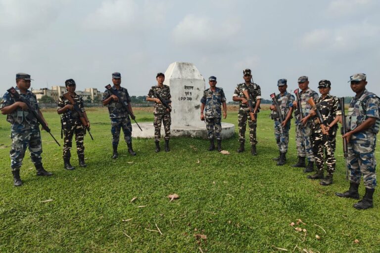भारत-नेपाल सीमा पर SSB और APF की महा-गश्ती