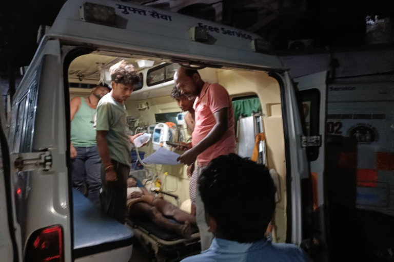 जहानाबाद सदर अस्पताल निर्माण में बड़ा हादसा, ऊंचाई से गिरा मजदूर, हालत गंभीर, PMCH रेफर