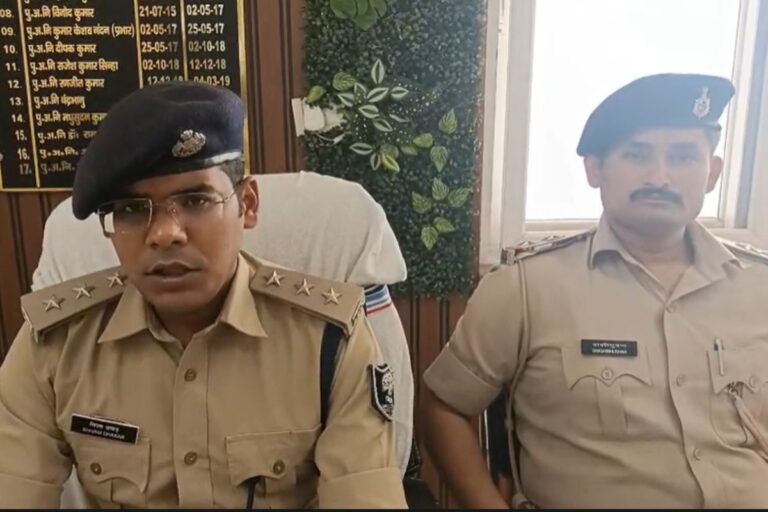 बैंक में नौकरी दिलाने, NEET पास कराने का देते थे झांसा, ब्लैंक चेक-एडमिट कार्ड के साथ 5 शातिर पटना में पकड़ाए