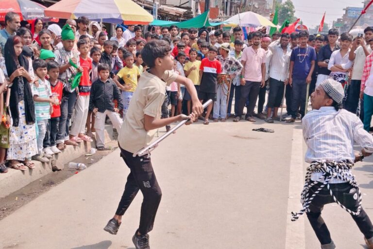 त्याग और बलिदान के पर्व मुहर्रम पर निकला सिपल जुलूस