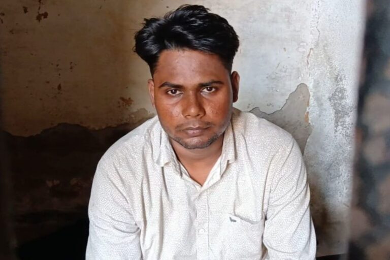 सिपाही भर्ती परीक्षा में इलेक्ट्रॉनिक डिवाइस के साथ परीक्षार्थी गिरफ्तार, न्यायिक हिरासत में भेजा गया जेल